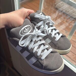 Adidas campus women’s grey/white sneakers